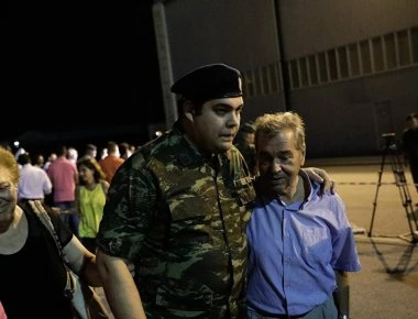 Ο ένας εκ των δύο στρατιωτικών λύνει τη σιωπή του -Δημήτρης Κούκλατζης: Δεν νιώθω ήρωας